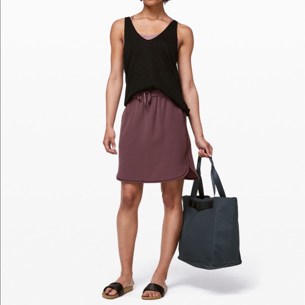 Lululemon On The Fly skirt size 2 New